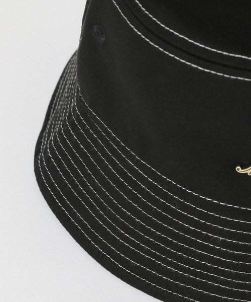 Anui（アニュイ）の「【UNISEX】NEWERA メタルロゴバケハ（ハット・レディース・ブラック/オフホワイト・FREE）」の19枚目の写真