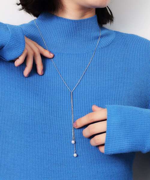 OPAQUE.CLIP（オペークドットクリップ）の「パール調×バー ロングネックレス（ネックレス・レディース・ゴールド/シルバー・00）」の6枚目の写真