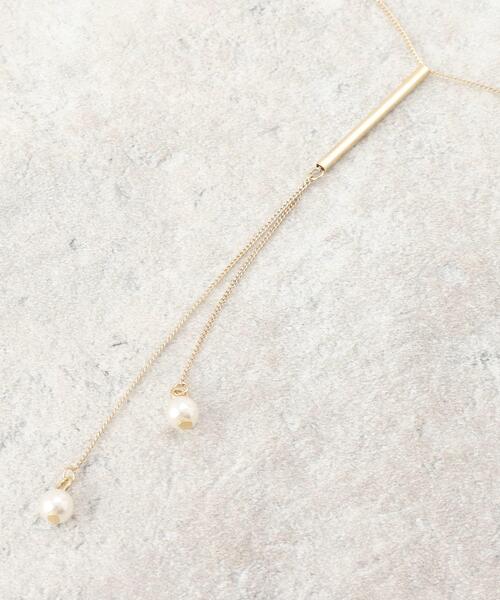 OPAQUE.CLIP（オペークドットクリップ）の「パール調×バー ロングネックレス（ネックレス・レディース・ゴールド/シルバー・00）」の8枚目の写真