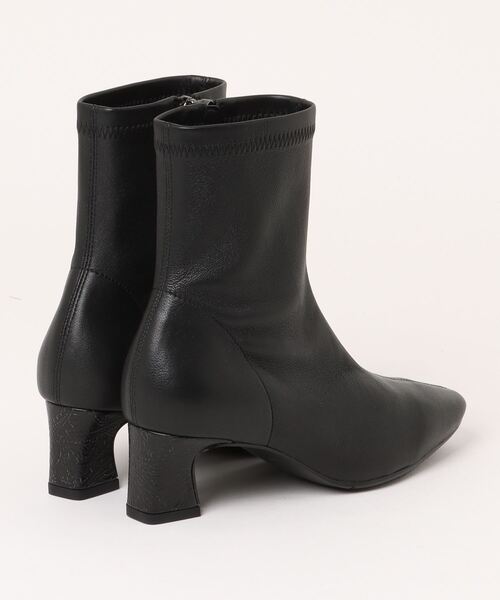 HIMIKO（ヒミコ）の「【Made in Japan】【撥水】5cmヒールシープレザーストレッチブーツ（ブーツ・レディース・ダークブラウン/ブラック/アイボリー/ブラウン・22.5cm/23.0cm/24.0cm/25.0cm/23.5cm/24.5cm/22.0cm/25.5cm/26.0cm/21.5cm/26.5cm）」の5枚目の写真