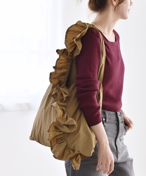quaranciel（カランシエル）の「quaranciel: フリル トライアングル トート バッグ（A4対応）（トートバッグ・レディース・ブラック/グレー/ベージュ・ONE SIZE）」の9枚目の写真