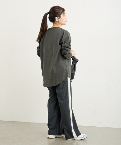 JOURNAL STANDARD（ジャーナルスタンダード）の「ラウンドヘムロンT（Tシャツ/カットソー・レディース・ホワイト/ブラウン/ブラック系その他・FREE）」の8枚目の写真