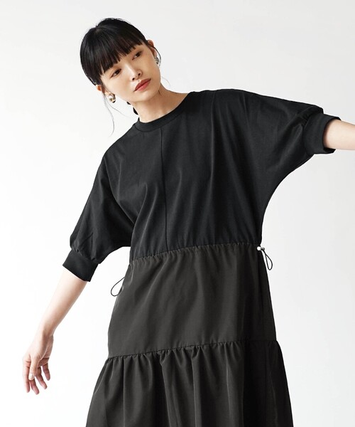 e-zakkamania stores（イーザッカマニアストアーズ）の「異素材ドッキング ドロスト ティアードワンピース（ワンピース・レディース・ブラック・M）」の3枚目の写真