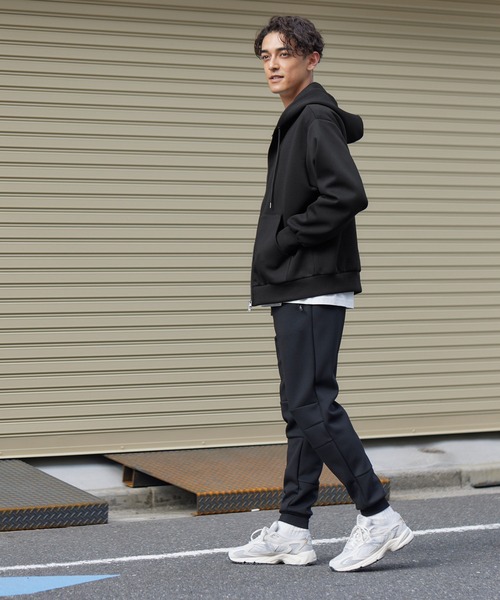 coca(coca)(コカ)の「ハリ感ダンボールニット ジップアップパーカー(パーカー・メンズ・ライトベージュ/ブラック・M/L/XL)」の8枚目の写真