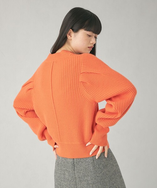 EMMEL REFINES（エメルリファインズ）の「＜EMMEL REFINES＞EM パフショルダー クルーネック ニットプルオーバー（ニット/セーター・レディース・ライラック/オフホワイト/オレンジ・FREE）」の8枚目の写真