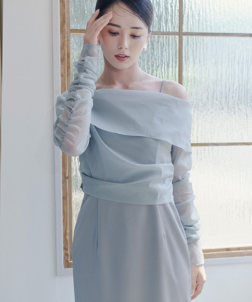 boohoo◆オフショルダー プリーツ ミディドレス 3色展開 送料込 boohoo】オフショルダー プリーツ ミディ ドレス 3色