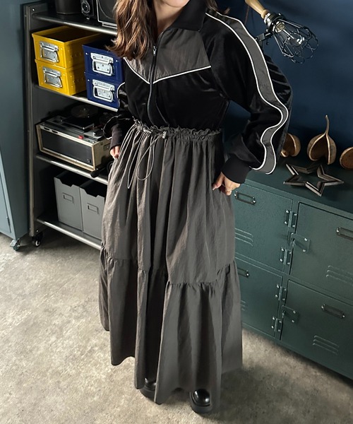 apres jour mignon（アプレジュールミニョン）の「切替トラックワンピース【ZOZOTOWN限定アイテム】（ワンピース・レディース・カーキ/ブラック/グレー/チャコールグレー/ネイビー・X-LARGE/MEDIUM/SMALL）」の19枚目の写真