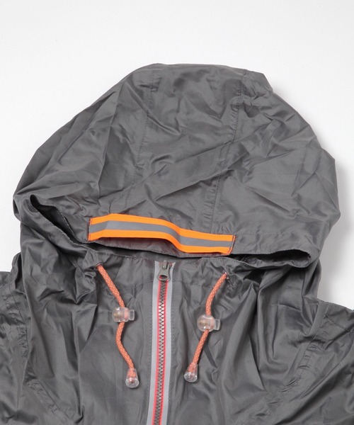 niko and...（ニコアンド）の「【CITY CREEK】レインプルオーバー（レインコート/ポンチョ・メンズ・グレー/ブラック・0）」の12枚目の写真