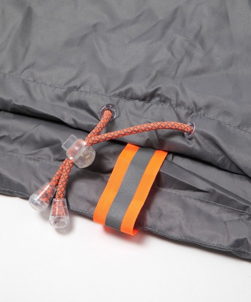 niko and...（ニコアンド）の「【CITY CREEK】レインプルオーバー（レインコート/ポンチョ・メンズ・グレー/ブラック・0）」の15枚目の写真