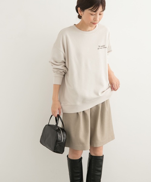 URBAN RESEARCH DOORS（アーバンリサーチドアーズ）の「ワンポイント刺繍スウェット（スウェット・レディース・チャコールグレー/ベージュ系その他・MEDIUM）」の2枚目の写真