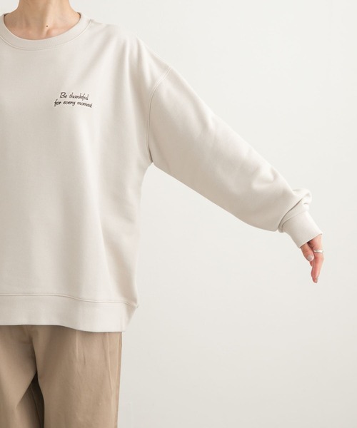 URBAN RESEARCH DOORS（アーバンリサーチドアーズ）の「ワンポイント刺繍スウェット（スウェット・レディース・チャコールグレー/ベージュ系その他・MEDIUM）」の9枚目の写真