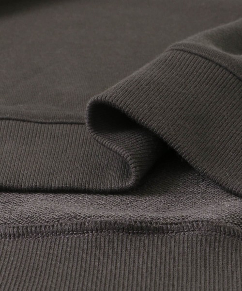 URBAN RESEARCH DOORS（アーバンリサーチドアーズ）の「ワンポイント刺繍スウェット（スウェット・レディース・チャコールグレー/ベージュ系その他・MEDIUM）」の4枚目の写真