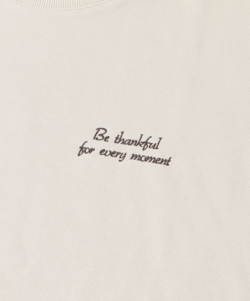 URBAN RESEARCH DOORS（アーバンリサーチドアーズ）の「ワンポイント刺繍スウェット（スウェット・レディース・チャコールグレー/ベージュ系その他・MEDIUM）」の5枚目の写真