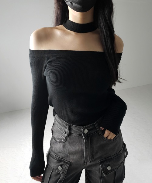 me+em select（ミームセレクト）の「※※【 ２color 】チョーカーオフショルリブニットトップス ／choker offshoulder lib knit tops（ニット/セーター・レディース・ブラック/アイボリー・FREE）」の5枚目の写真