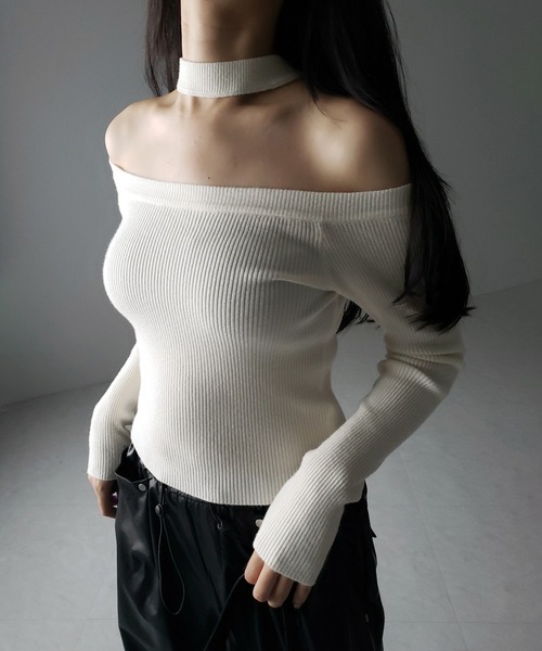 me+em select（ミームセレクト）の「※※【 ２color 】チョーカーオフショルリブニットトップス ／choker offshoulder lib knit tops（ニット/セーター・レディース・ブラック/アイボリー・FREE）」の13枚目の写真
