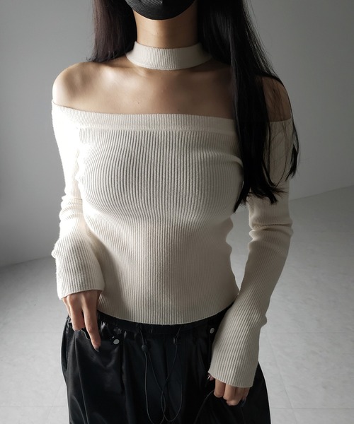 me+em select（ミームセレクト）の「※※【 ２color 】チョーカーオフショルリブニットトップス ／choker offshoulder lib knit tops（ニット/セーター・レディース・ブラック/アイボリー・FREE）」の16枚目の写真