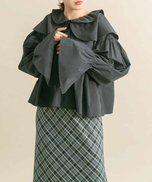 KBF（ケイビーエフ）の「ダブルフリルカラーブラウス（シャツ/ブラウス・レディース・アイボリー/イエロー/グレー系その他・ONE）」の19枚目の写真