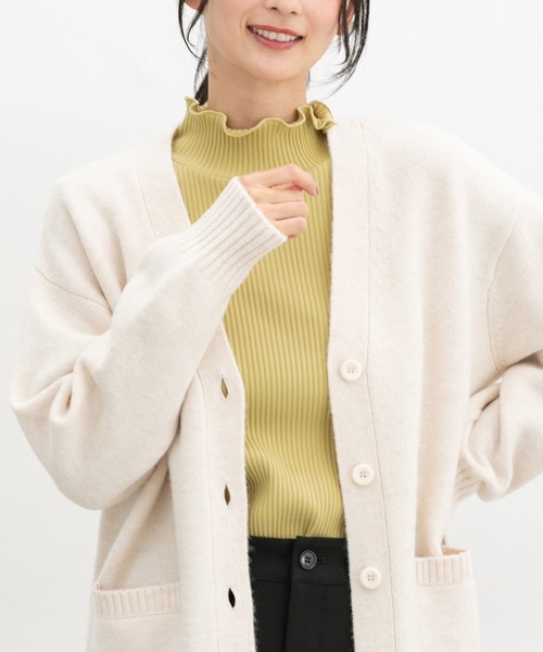 Honeys(ハニーズ)の「【ハニぽか】あったかメローハイネック(Tシャツ/カットソー・レディース・ピンク/ミント/オフホワイト/ライトイエロー/ブラック/グレイッシュベージュ/アイボリー/スミクロ/サックスブルー・S/M/L/LL)」の8枚目の写真