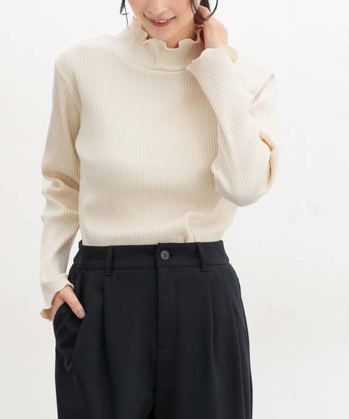 Honeys(ハニーズ)の「【ハニぽか】あったかメローハイネック(Tシャツ/カットソー・レディース・ピンク/ミント/オフホワイト/ライトイエロー/ブラック/グレイッシュベージュ/アイボリー/スミクロ/サックスブルー・S/M/L/LL)」の3枚目の写真