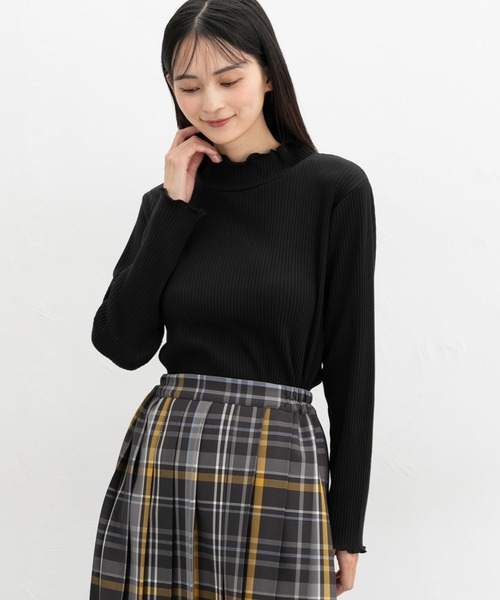 Honeys(ハニーズ)の「【ハニぽか】あったかメローハイネック(Tシャツ/カットソー・レディース・ピンク/ミント/オフホワイト/ライトイエロー/ブラック/グレイッシュベージュ/アイボリー/スミクロ/サックスブルー・S/M/L/LL)」の14枚目の写真