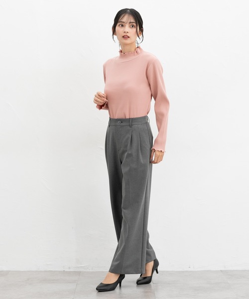 Honeys(ハニーズ)の「【ハニぽか】あったかメローハイネック(Tシャツ/カットソー・レディース・ピンク/ミント/オフホワイト/ライトイエロー/ブラック/グレイッシュベージュ/アイボリー/スミクロ/サックスブルー・S/M/L/LL)」の15枚目の写真