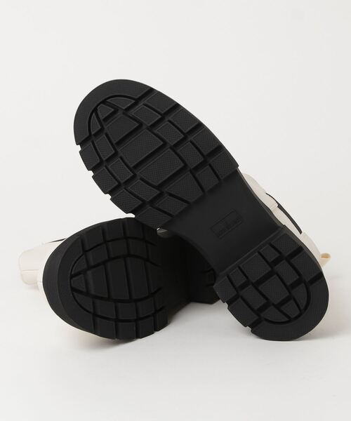 SCANDINAVIAN FOREST(スカンジナビアン・フォレスト)の「【SCANDINAVIAN FOREST/スカンジナビアン フォレスト】 厚底サイドゴアショートブーツ(ブーツ・レディース・ブラック/アイボリー・LL/S/M/L)」の4枚目の写真