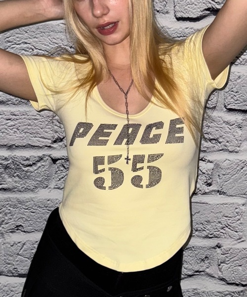 SHAGGIE（シャギー）の「Uネックラインストーン半袖Tシャツ（Tシャツ/カットソー・レディース・ホワイト/ブラック/イエロー・FREE）」の3枚目の写真