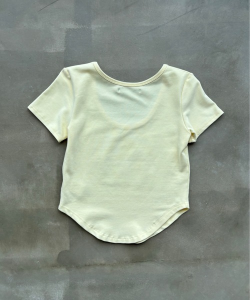 SHAGGIE（シャギー）の「Uネックラインストーン半袖Tシャツ（Tシャツ/カットソー・レディース・ホワイト/ブラック/イエロー・FREE）」の10枚目の写真