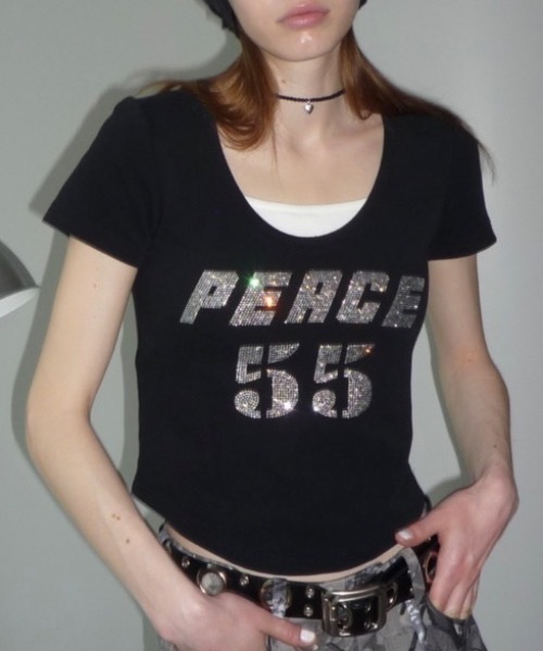 SHAGGIE（シャギー）の「Uネックラインストーン半袖Tシャツ（Tシャツ/カットソー・レディース・ホワイト/ブラック/イエロー・FREE）」の17枚目の写真