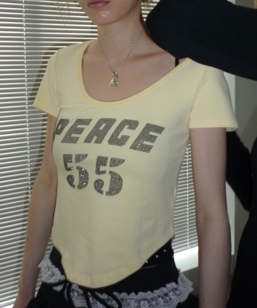 SHAGGIE（シャギー）の「Uネックラインストーン半袖Tシャツ（Tシャツ/カットソー・レディース・ホワイト/ブラック/イエロー・FREE）」の20枚目の写真