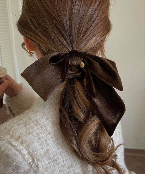 kirakiraShop（キラキラショップ）の「ベロア リボン シュシュ（シュシュ・レディース・ブラック/ブラウン・FREE）」の2枚目の写真