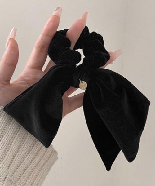 kirakiraShop（キラキラショップ）の「ベロア リボン シュシュ（シュシュ・レディース・ブラック/ブラウン・FREE）」の6枚目の写真