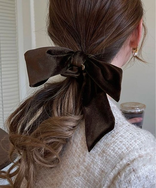 kirakiraShop（キラキラショップ）の「ベロア リボン シュシュ（シュシュ・レディース・ブラック/ブラウン・FREE）」の8枚目の写真