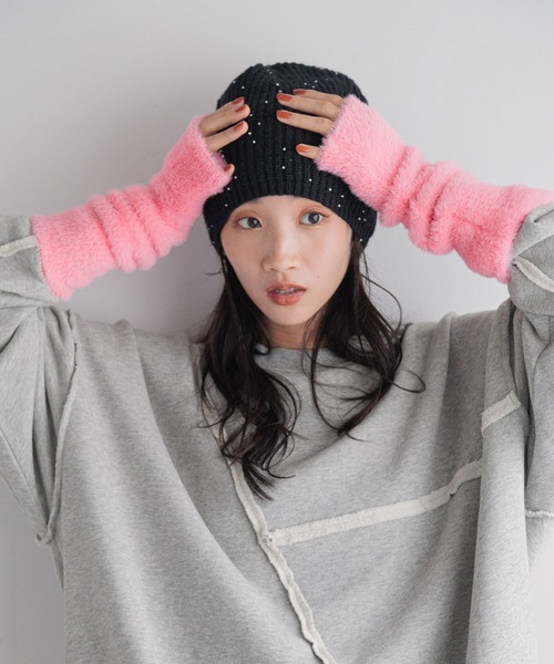 新品 ピンクハウス♥薔薇モチーフ付きニットアームウォーマー／黒 新品 ピンクハウス♥薔薇モチーフ付きニットアームウォーマー／黒