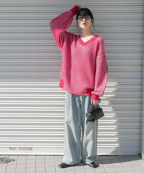 KBF（ケイビーエフ）の「バイカラーRIBオーバーニット（ニット/セーター・レディース・ブルー系その他/オレンジ系その他/ホワイト系その他/ピンク系その他・ONE）」の8枚目の写真