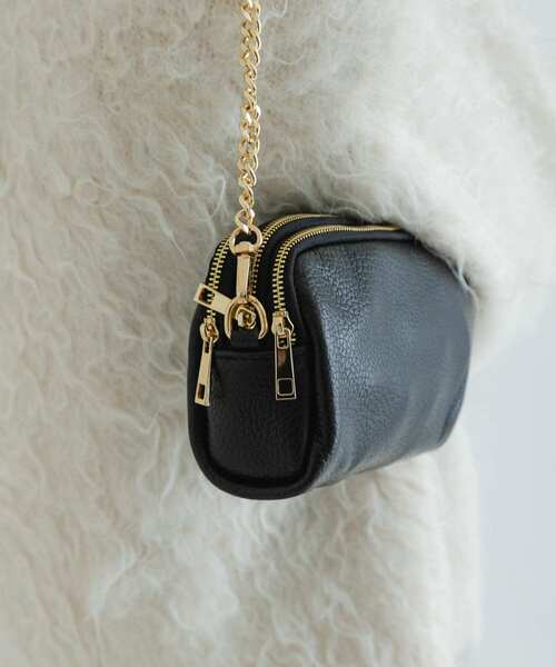 URBAN RESEARCH(アーバンリサーチ)の「レザースクエアミニショルダーバッグ(ショルダーバッグ・レディース・ブラック/オフホワイト/シルバー・-)」の16枚目の写真