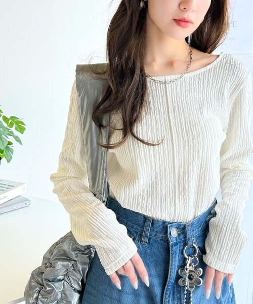 classicalelf(クラシカルエルフ)の「ストライプで煌めく抜け感。前後2wayジャガードトップス(長袖)(Tシャツ/カットソー・レディース・ライトグレー/アイボリー/ブラック/ブルー・LARGE/MEDIUM/SMALL/X-LARGE)」の2枚目の写真