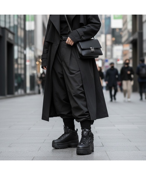 FILA(フィラ)の「DISRUPTOR II WEDGE MID(スニーカー・レディース・ホワイト×ブラック/ブラック・24.5cm/23.5cm/23.0cm/22.5cm/25.5cm/25.0cm/24.0cm/26.0cm)」の6枚目の写真