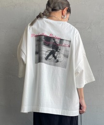 [MANHATTAN PORTAGE/マンハッタンポーテージ] 別注 ショート丈 バックフォトプリントTシャツ