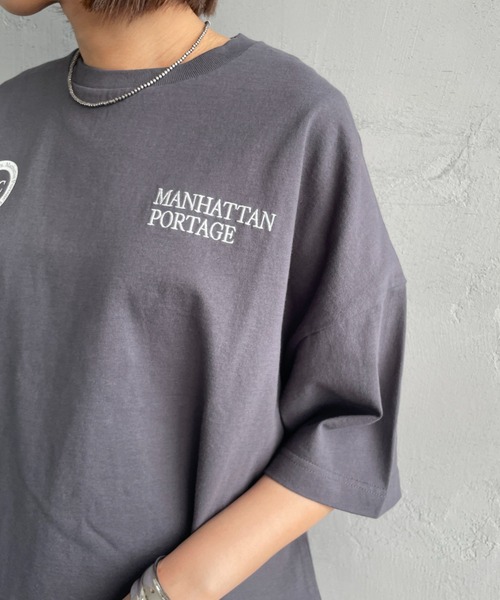 Manhattan Portage（マンハッタンポーテージ）の「[MANHATTAN PORTAGE/マンハッタンポーテージ] 別注 ショート丈 バックフォトプリントTシャツ（Tシャツ/カットソー・レディース・ブラウン/チャコール/オレンジ/ホワイト・F）」の16枚目の写真