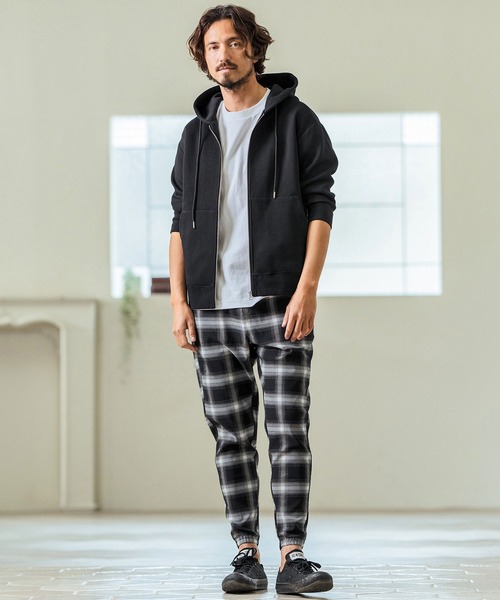 Magine(マージン)の「mp13233- Stretch Check Fabric Tapered Pants チェック柄テーパードパンツ(その他パンツ・メンズ・ベージュ/グレー/ブラック・44/46/48)」の7枚目の写真