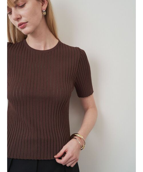 ELENDEEK(エレンディーク)の「シアーストライプハーフスリーブニット(ニット/セーター・レディース・ブラック/オフホワイト/ブラウン/イエロー・FREE)」の3枚目の写真