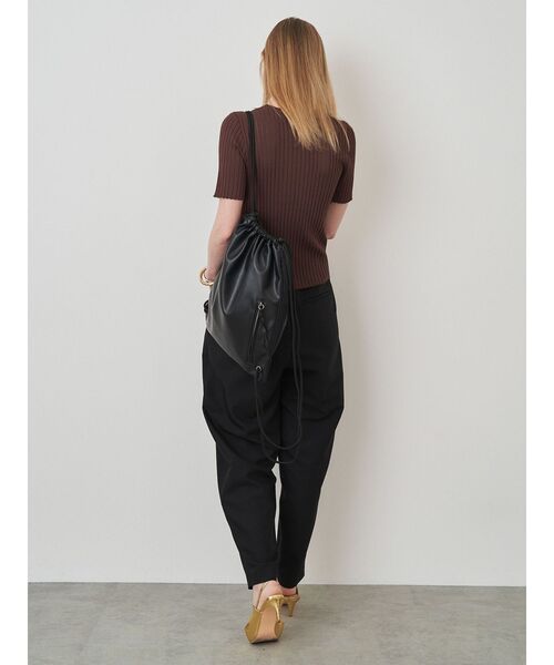 ELENDEEK(エレンディーク)の「シアーストライプハーフスリーブニット(ニット/セーター・レディース・ブラック/オフホワイト/ブラウン/イエロー・FREE)」の5枚目の写真