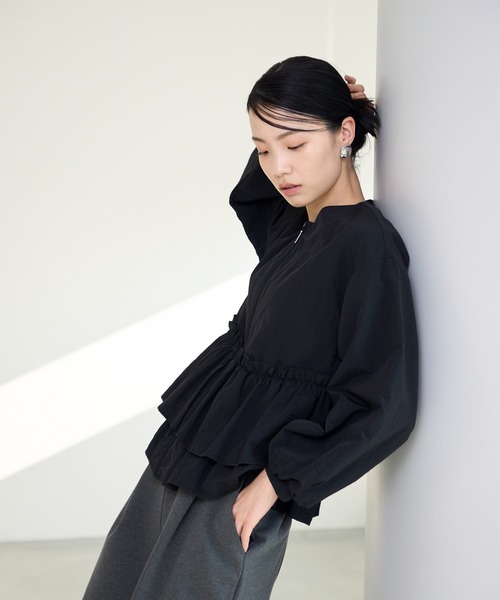 23SS 美品 em. エムドット ペプラムジャケット ノーカラージャケット 黒 itto ジャケット ノーカラージャケット ペプラムフレア