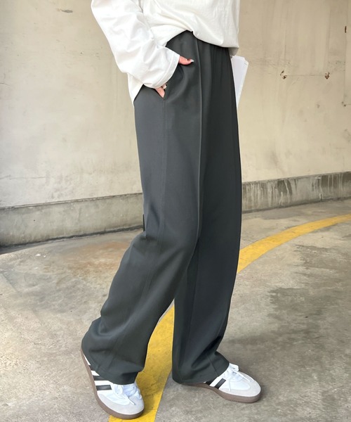 Futier land（フューティアランド）の「ポンチピンタックストレートパンツ（スラックス・レディース・ホワイト/ブラック/チャコールグレー・SMALL/MEDIUM/LARGE）」の4枚目の写真