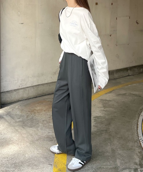 Futier land（フューティアランド）の「ポンチピンタックストレートパンツ（スラックス・レディース・ホワイト/ブラック/チャコールグレー・SMALL/MEDIUM/LARGE）」の5枚目の写真