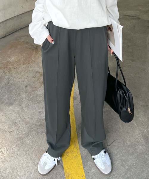 Futier land（フューティアランド）の「ポンチピンタックストレートパンツ（スラックス・レディース・ホワイト/ブラック/チャコールグレー・SMALL/MEDIUM/LARGE）」の6枚目の写真