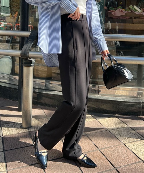 Futier land（フューティアランド）の「ポンチピンタックストレートパンツ（スラックス・レディース・ホワイト/ブラック/チャコールグレー・SMALL/MEDIUM/LARGE）」の15枚目の写真