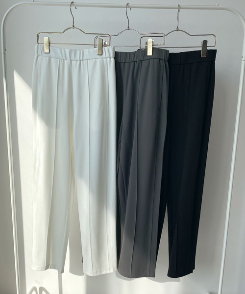 Futier land（フューティアランド）の「ポンチピンタックストレートパンツ（スラックス・レディース・ホワイト/ブラック/チャコールグレー・SMALL/MEDIUM/LARGE）」の18枚目の写真