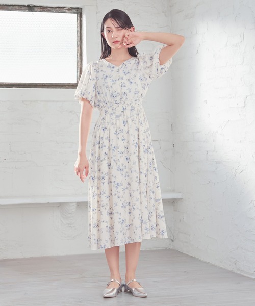 Honeys（ハニーズ）の「ボリューム袖ワンピース（ワンピース・レディース・ホワイト系その他/サックスブルー系/ピンク系その他/ブラック系その他・3L/L/LL/M/S）」の5枚目の写真